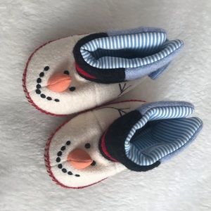 Hanna Andersson snowman slippers size 9-10 kids